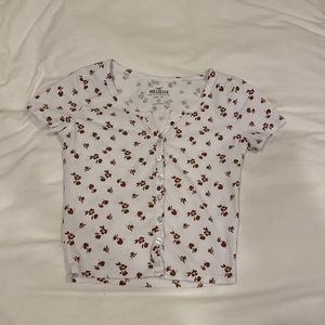 baby tee from must have collection from hollister